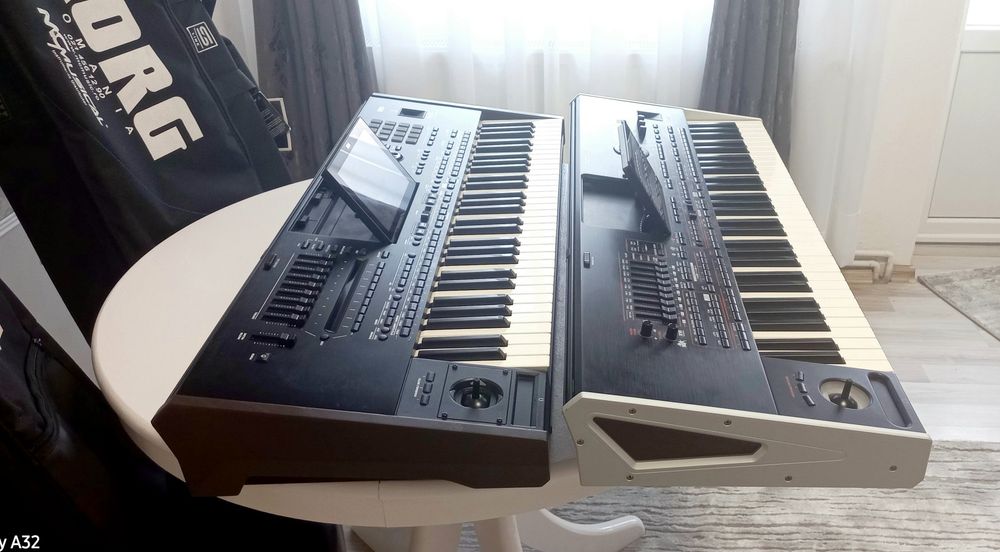 Vând korg pa 4x.2000 euro . Pa 5x 3000 euro.  Aduse azi din italia.impecabile ofer huse și set 2026. Nu schimb.pretu este în anunț la fiecare korg.