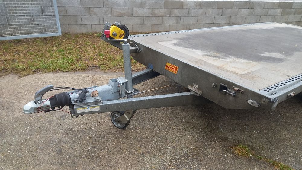 Remorca platforma trailer 3000kg Humbaur