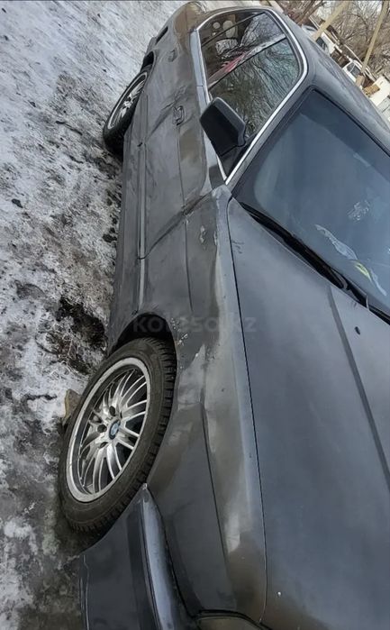 Продам бмв е34 525i