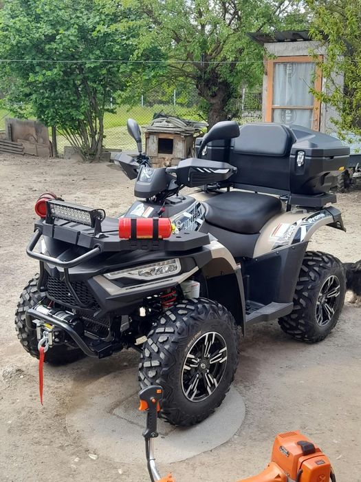 Vând atv linhai 420
