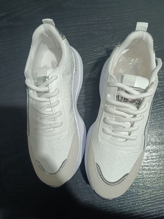 Adidași dama guess
