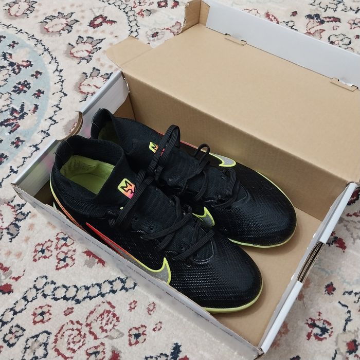 Air zoom Бір екі рет киелген качество бағасы 8000тг любой адам ұнатады