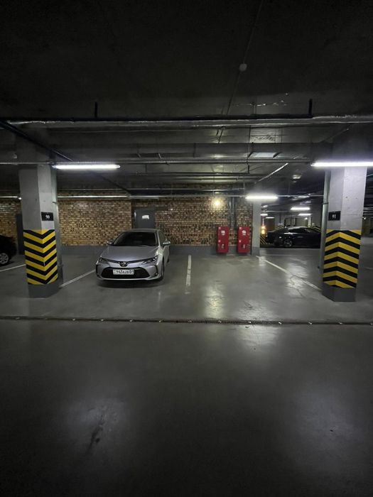 Сдам паркинг. Жк Сауран Товерс. Сауран 10Б