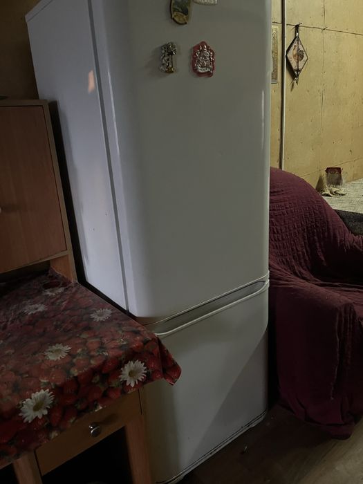 Продам холодильник