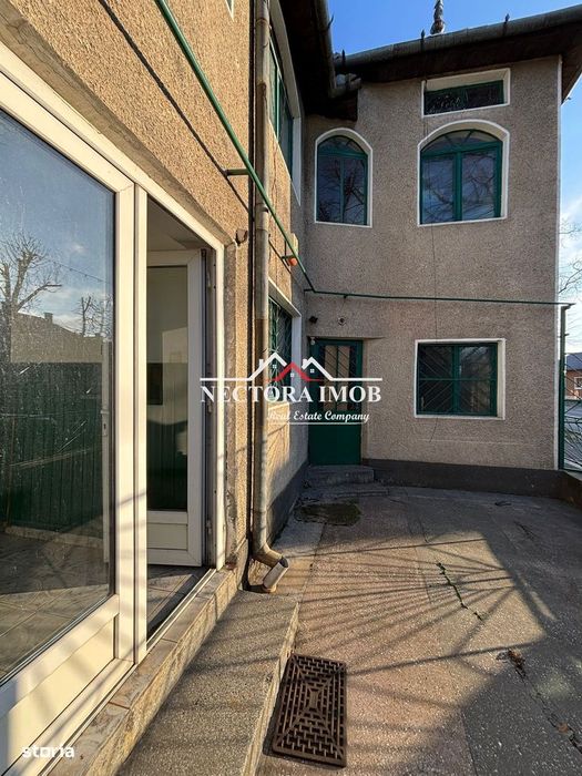 NECTORA IMOB-Spatiu Comercial 7 camere, 2 bai, Zona Cantemir, 180 mp