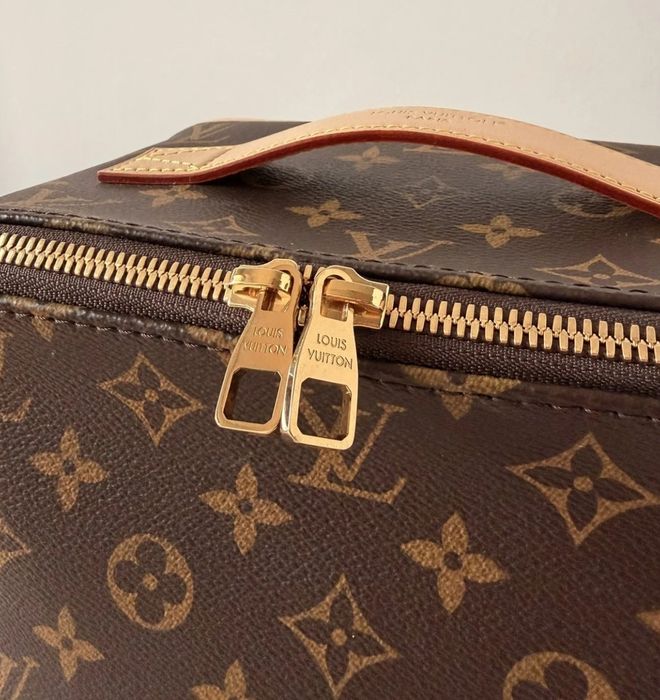 LouisVuitton Vanity monogram pouch