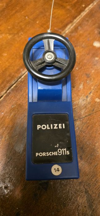 Mașinuța Polizei Porsche alb-verde cu radiocomanda  1974