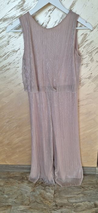 Два гащеризона за девойка