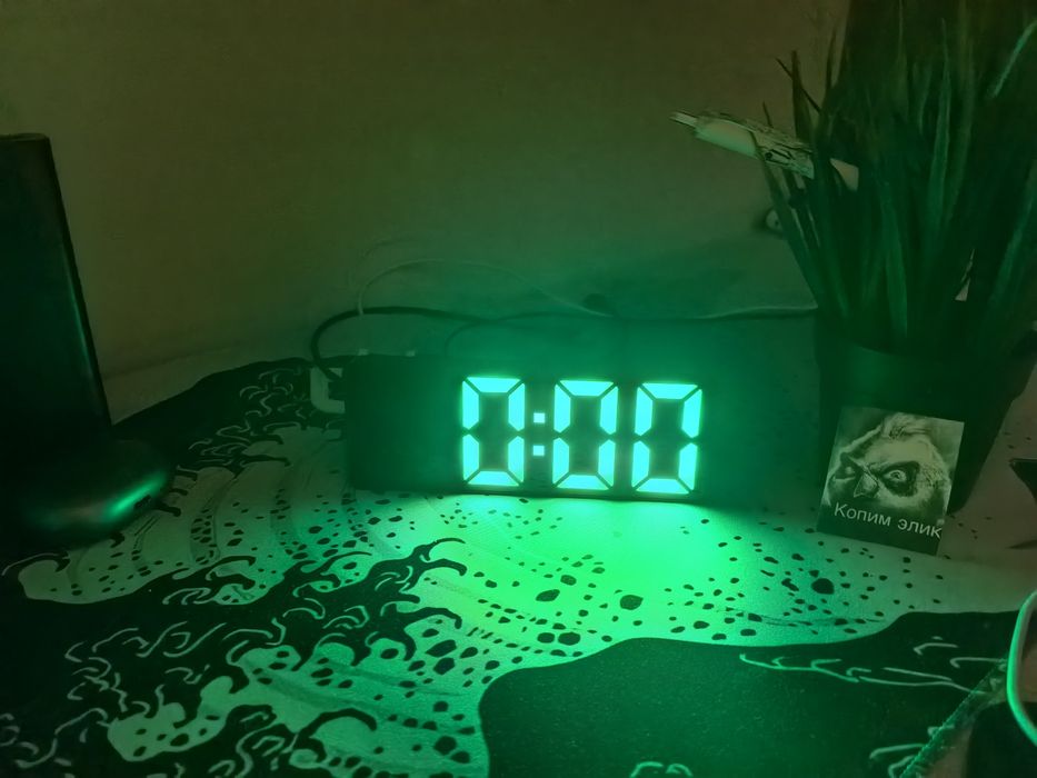 настольные  часы