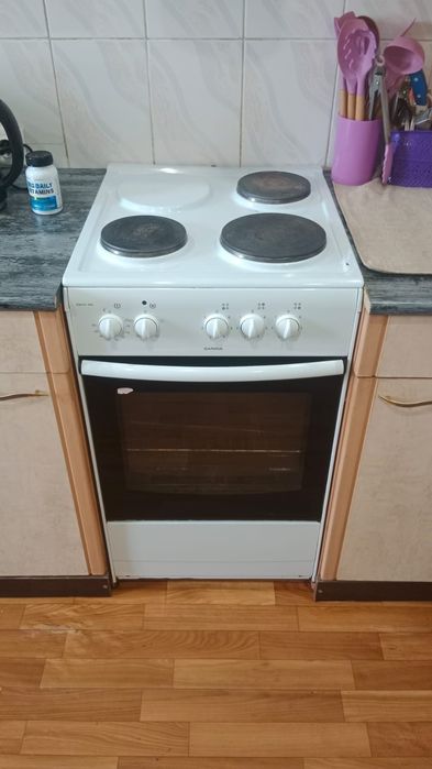 Продам электро плиту