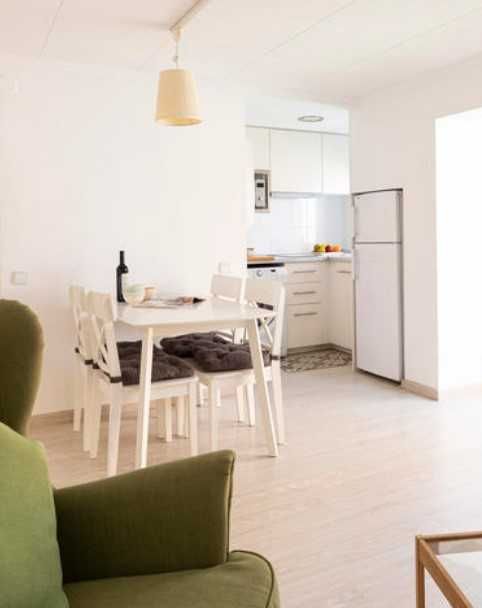 Дава се под наем Едностаен апартамент в Пловдив, Тракия - 45 кв.м за 204 € - Снимка #1