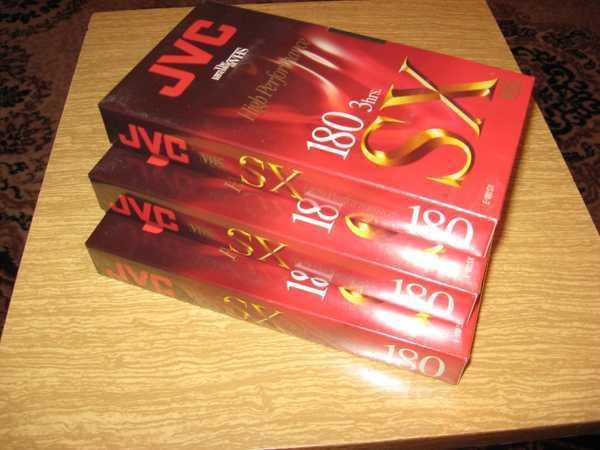 продается новые запечатанные видеокассеты JVC