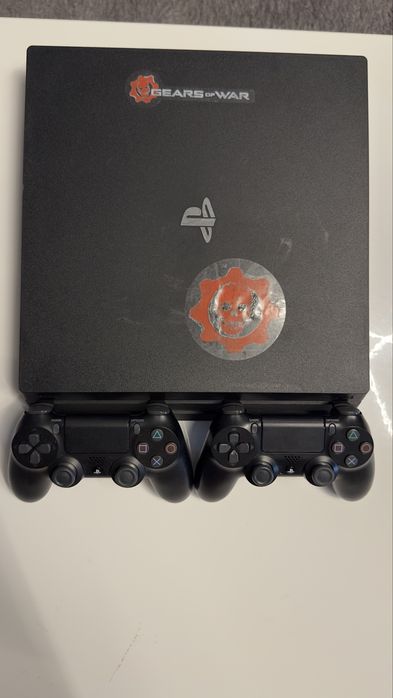 Playstation 4 Pro 2 manete