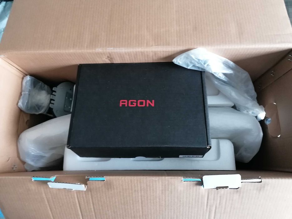 Монитор Gaming QLED VA AOC Agon AG273QCX 27"QHD, 1ms, 144Hz, Freesync