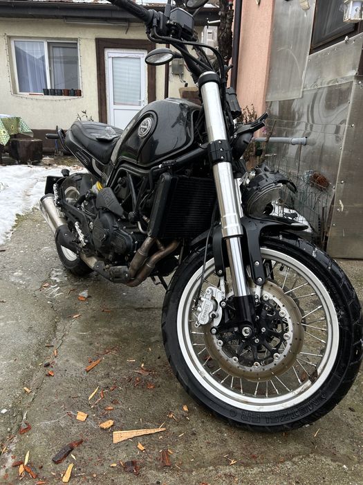 Benelli Leoncino Trail Dauna