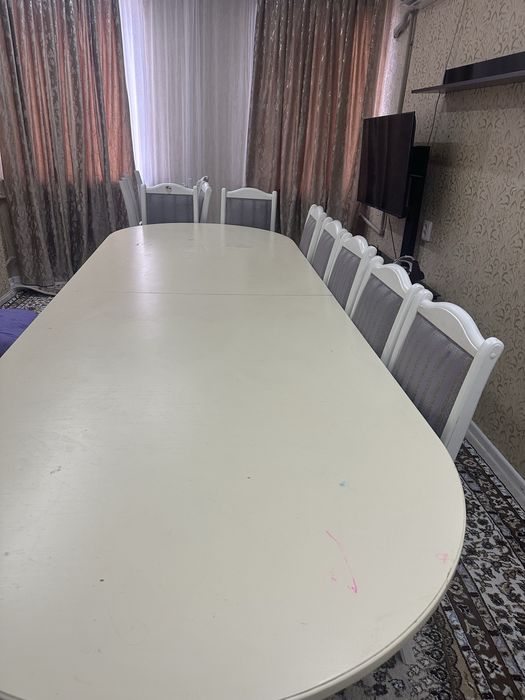 Стол и стулья 12 штук