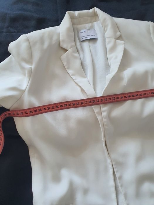 Sacou blazer alb Bershka S M lung elegant office casual căptușit