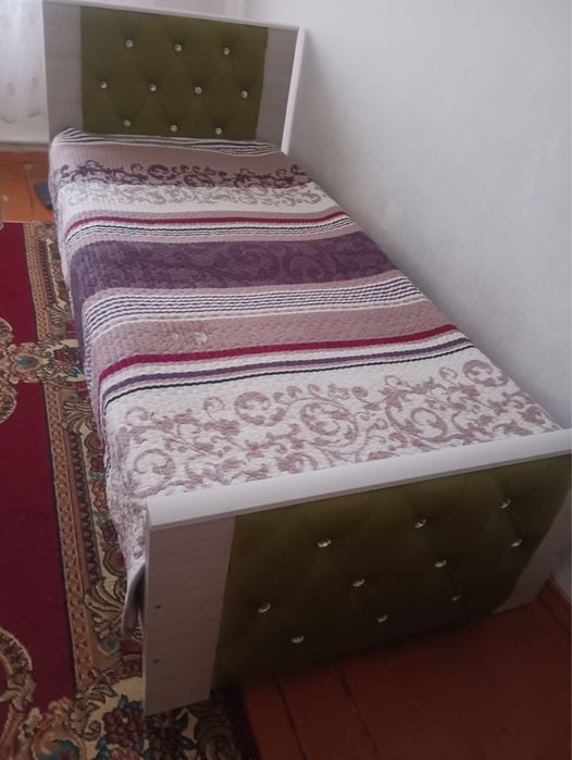 Односпальная кровать