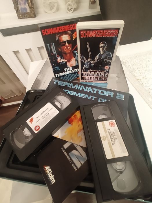 Pachet casete VHS TERMINATOR originale în cutie specială
