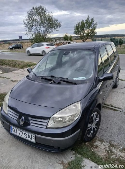 RENAULT Grand Scenic