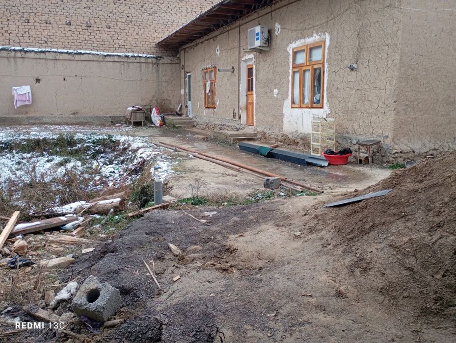 УЙ СОТИЛАДИ. Олмазор мфй, Мулжал 16-етаж дом йакинида.