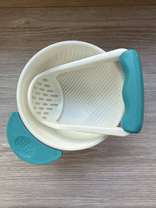 Миска Nuk для приготовления пюре малышам