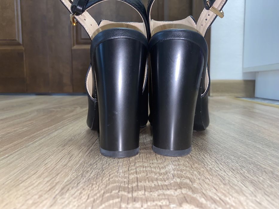 Продам обувь