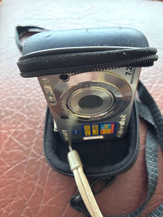 Продавам цифров фoтоапарат sony cyber shot dsc w55