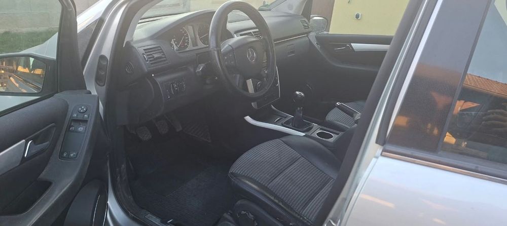 Mercedes Benz B class
