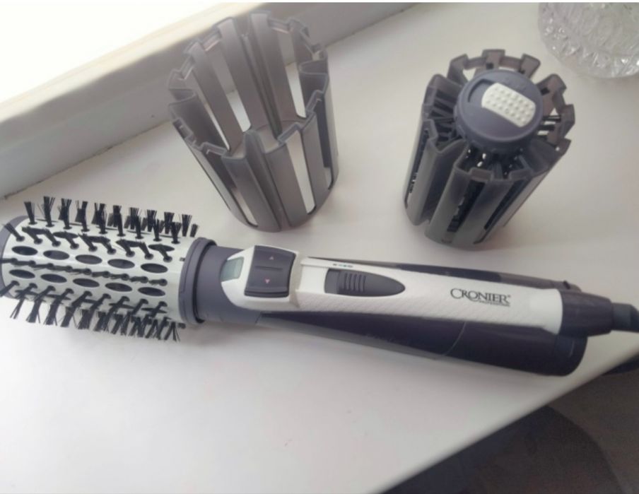 Продам фен с крутящемся брашингом для укладок