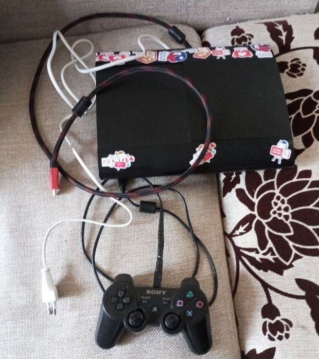 Продам игровую приставку пс3