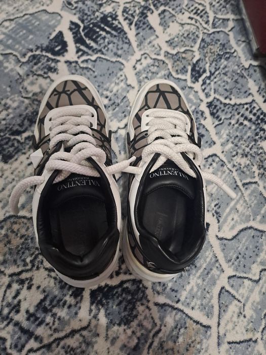 Маратонки  Valentino Garavani