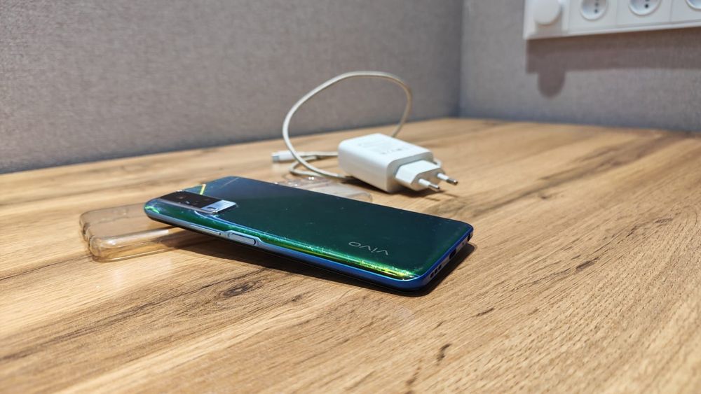 Vivo y53s смартфон