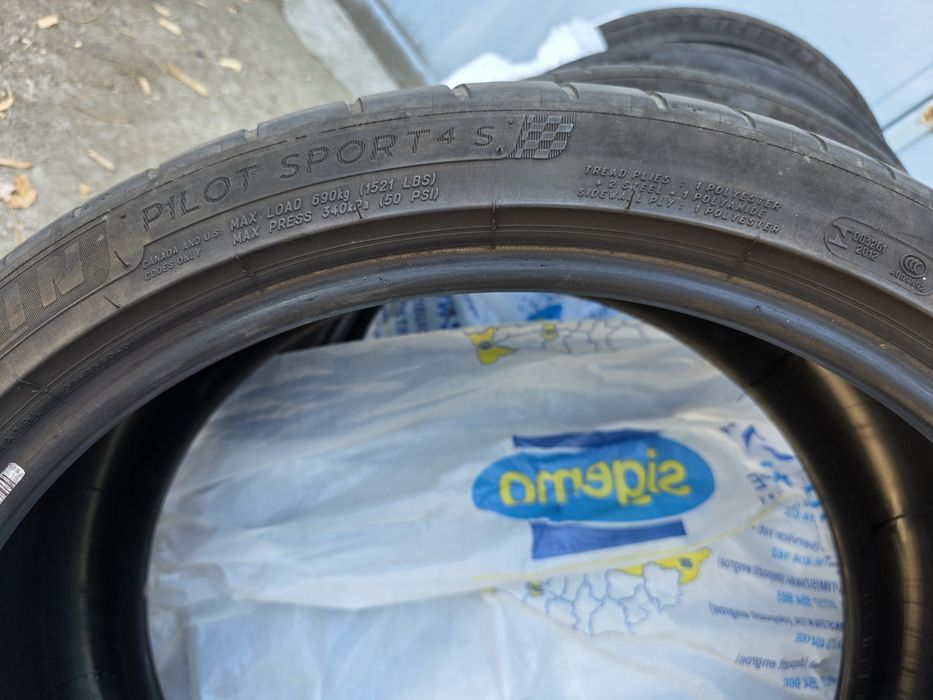 Michelin Pilot Sport 4S 245/35/ZR20 95Y