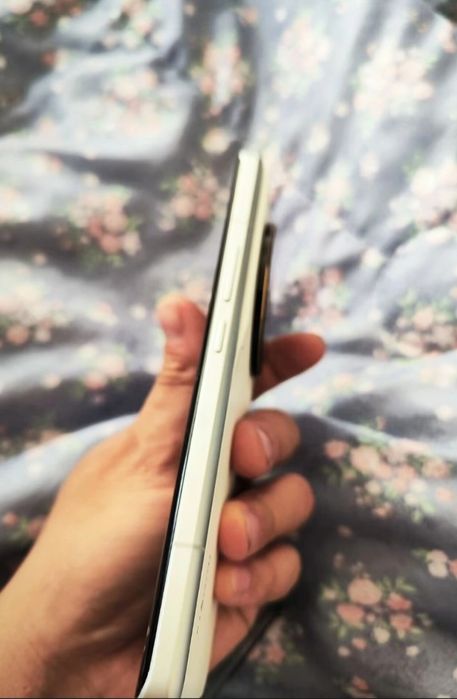 Продам Xiaomi 13 Ultra 12/256