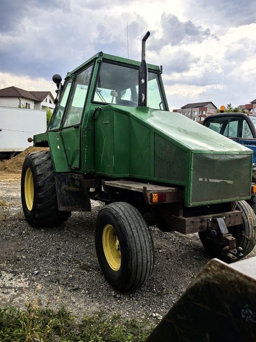 Tractor Internațional reversibil priza fata