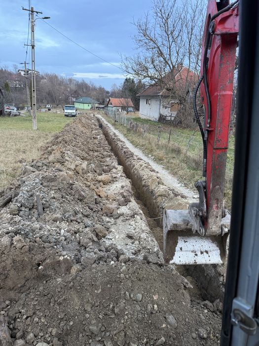 Inchiriem bobcat si miniexcavator