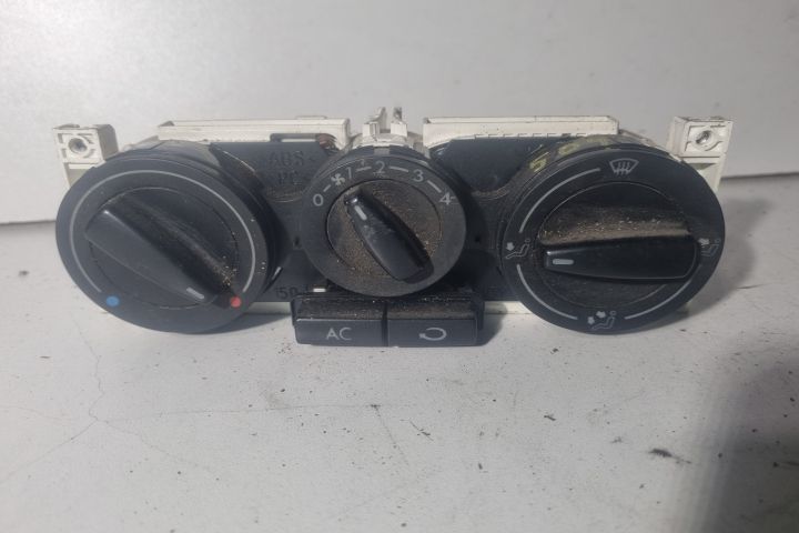 Comanda AC 1J0 820 045 F Volkswagen VW Golf a 4-a generatie
