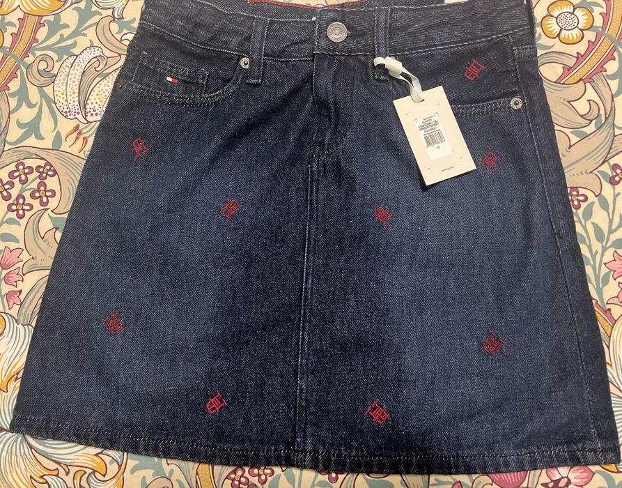 Детска нова пола tomme hilfiger 12 год