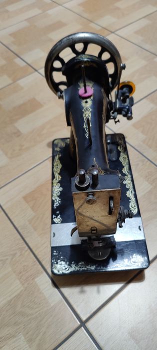 Mașină de cusut Opel