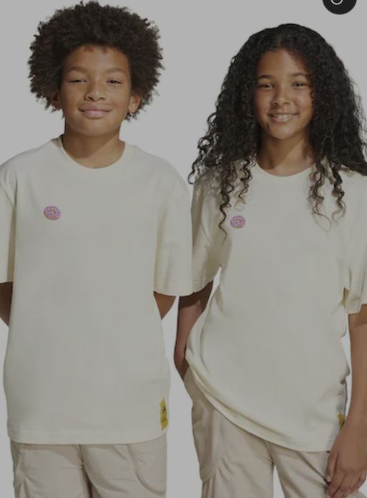 Тениска с шарка на Simpsons Adidas