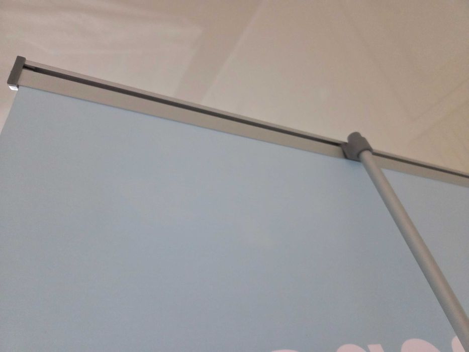 Продам 2 роллер-стойки (Roll-up banner)