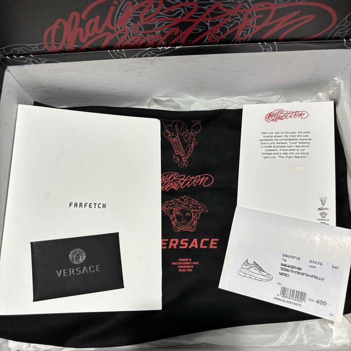 Versace chain reaction 40