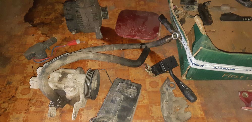 Нисан Микра-останали части