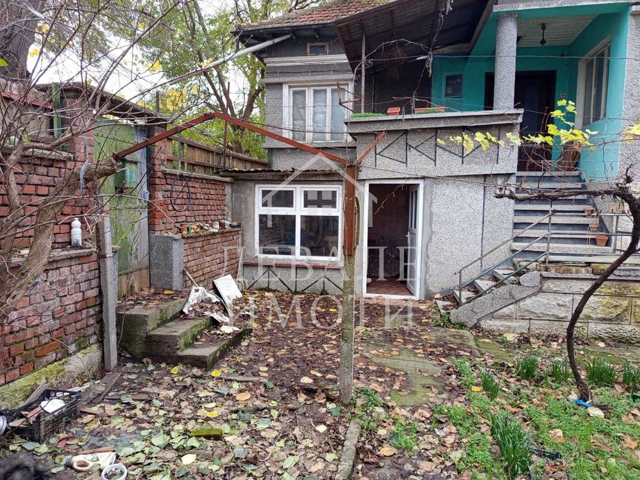 Продава се Къща в Русе, Здравец Север 1 - 140 кв.м за 310 €/кв.м - Снимка #1