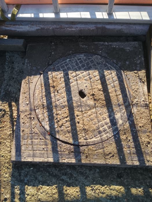 Capac complet din fontă