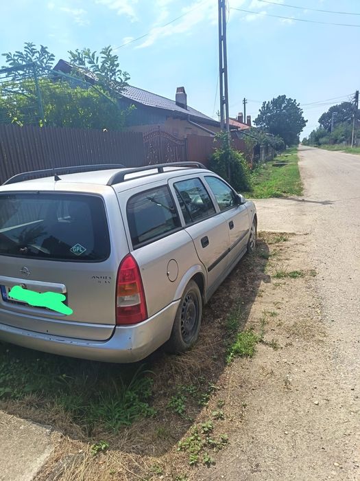 Dezmembrez Opel Astra G
