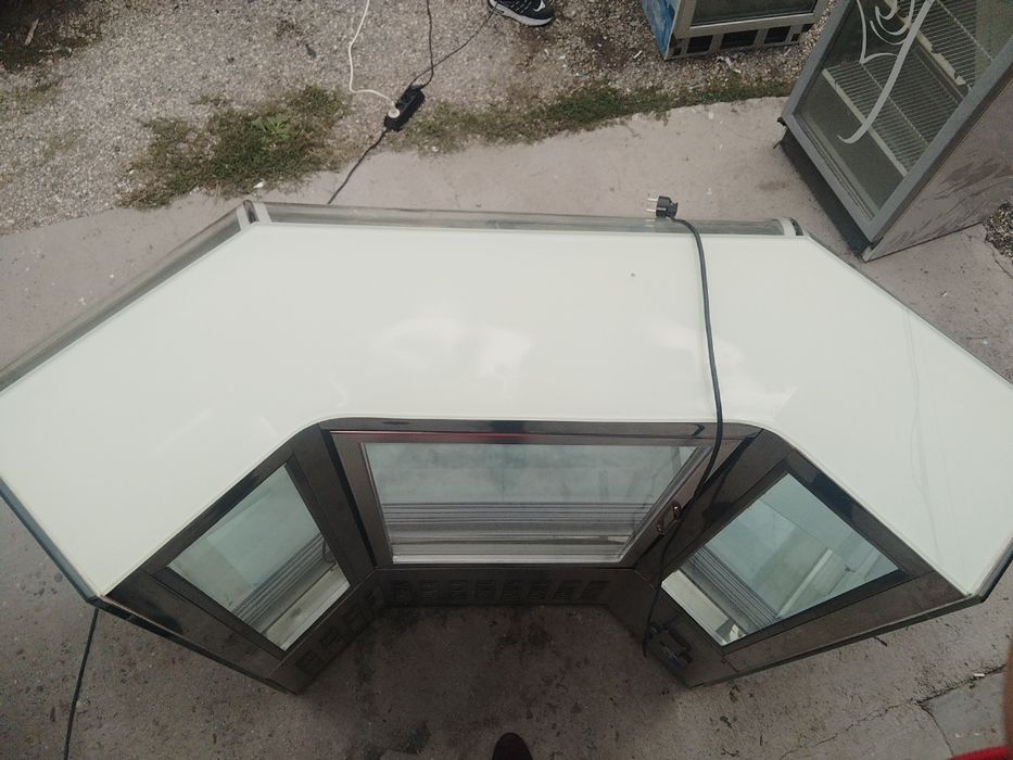 Хладилна витрина Showcase