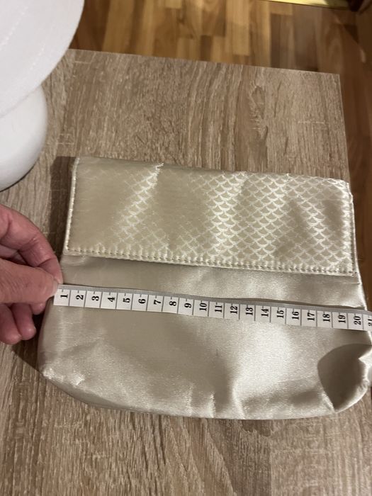 Geanta penttu cosmetice Bulgari