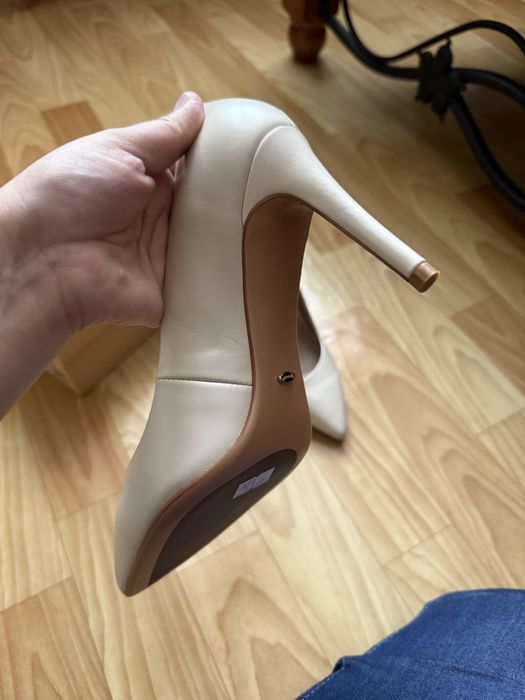 Продаются новые туфли